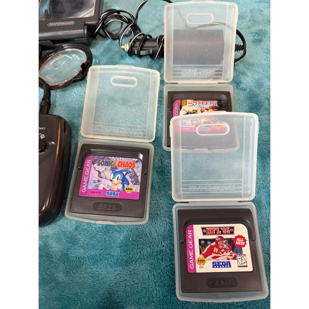 Sega Game Gear Handheld Console Bundle Streets of Rage 2 Sonic Chaos Case Manual